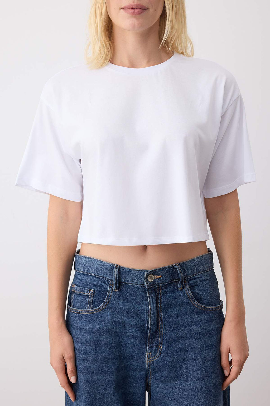 Beyaz-Beyaz 2li Paket %100 Pamuk Relax/Rahat Kesim Crop Orme T-Shirt TWOSS24TS00224