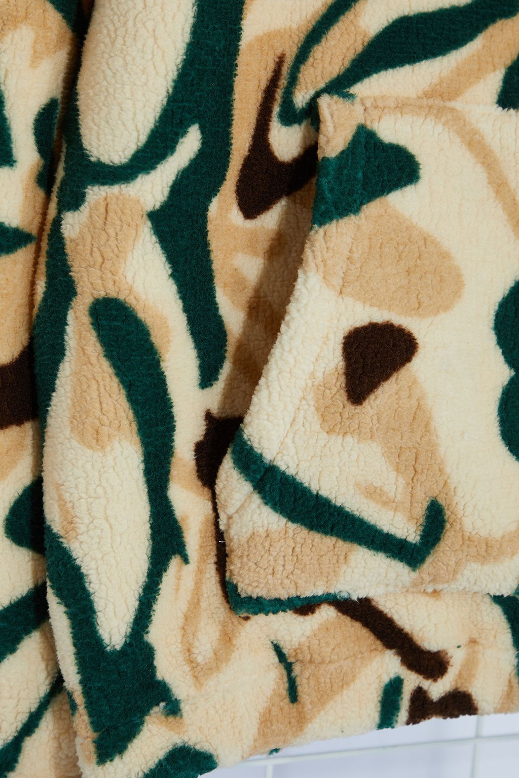 Cok Renkli Un?sex Oversize/Genis Kesim Desenli Polar/Pelus Kapusonlu Sweatshirt TMNAW25SW00147