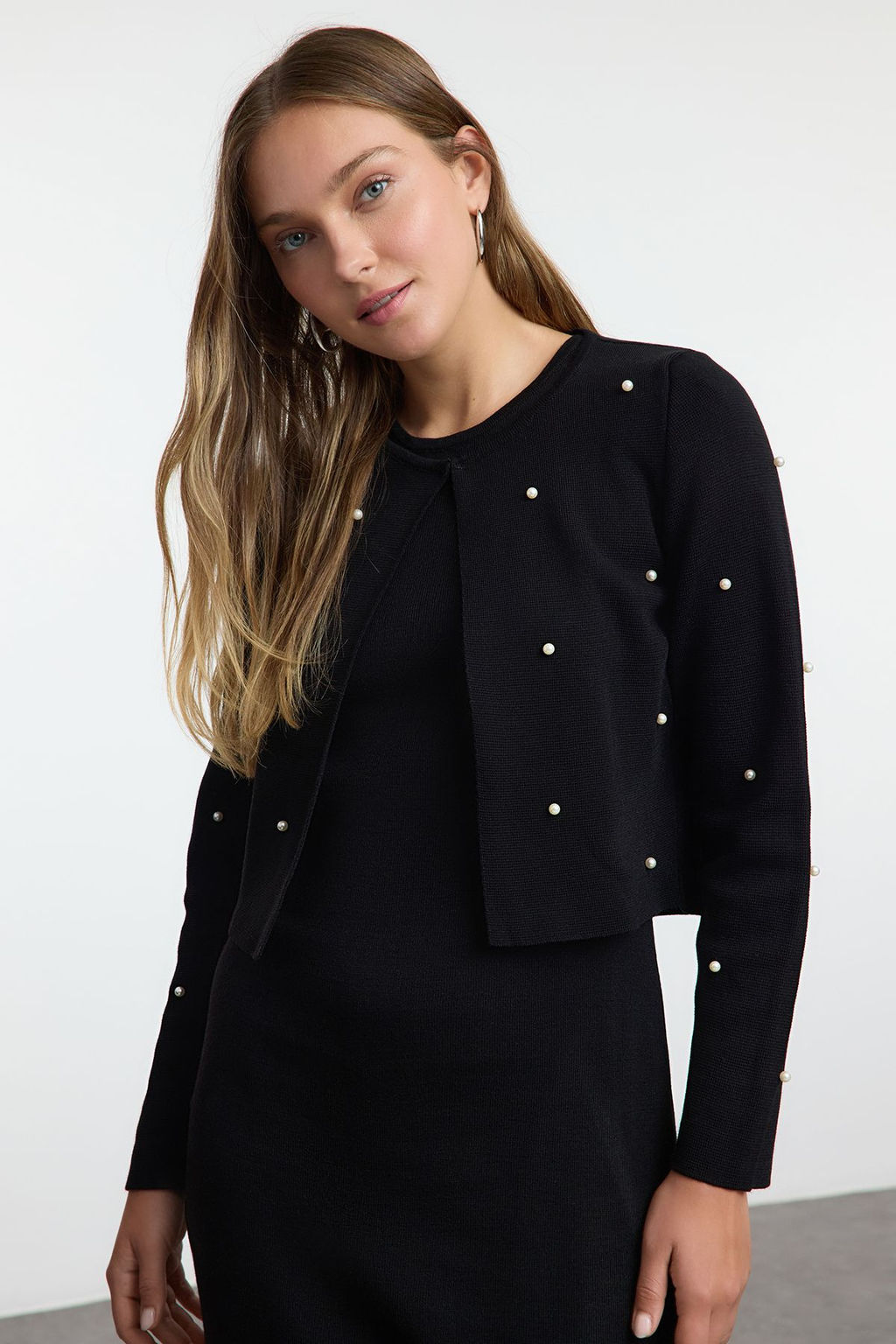 TRENDYOLMILLA Siyah Midi Triko Tas Islemeli H?rka-Elbise Tak?m TWOAW25EL00057 фото 2