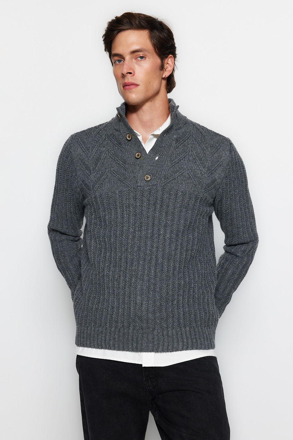 TRENDYOL MAN Ekru Unisex Regular Fit Yunlu Yar?m Bal?kc? Dugmeli Triko Kazak TMNAW22KZ0327 - Trendyolmilla фото 3