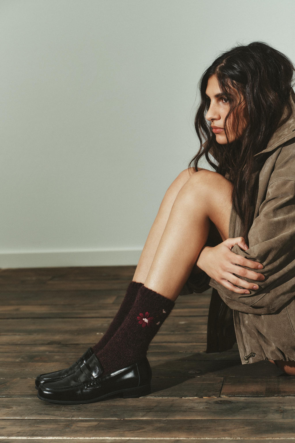 FLORAL EMBROIDERED SOCKS