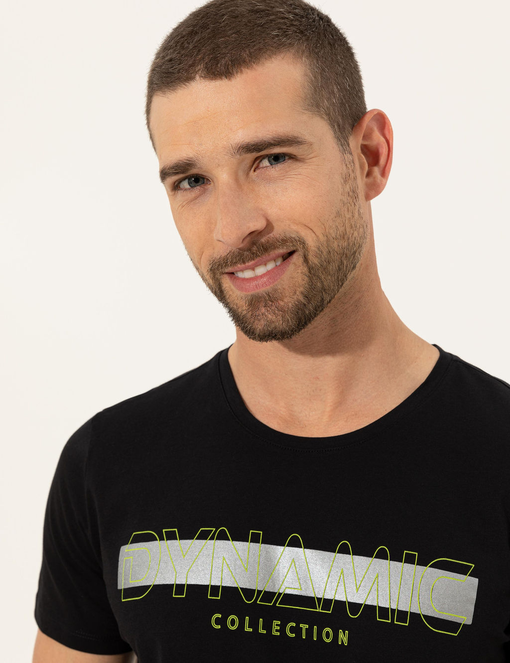 Siyah Slim Fit Bask_l_ Bisiklet Yaka Ti__rt