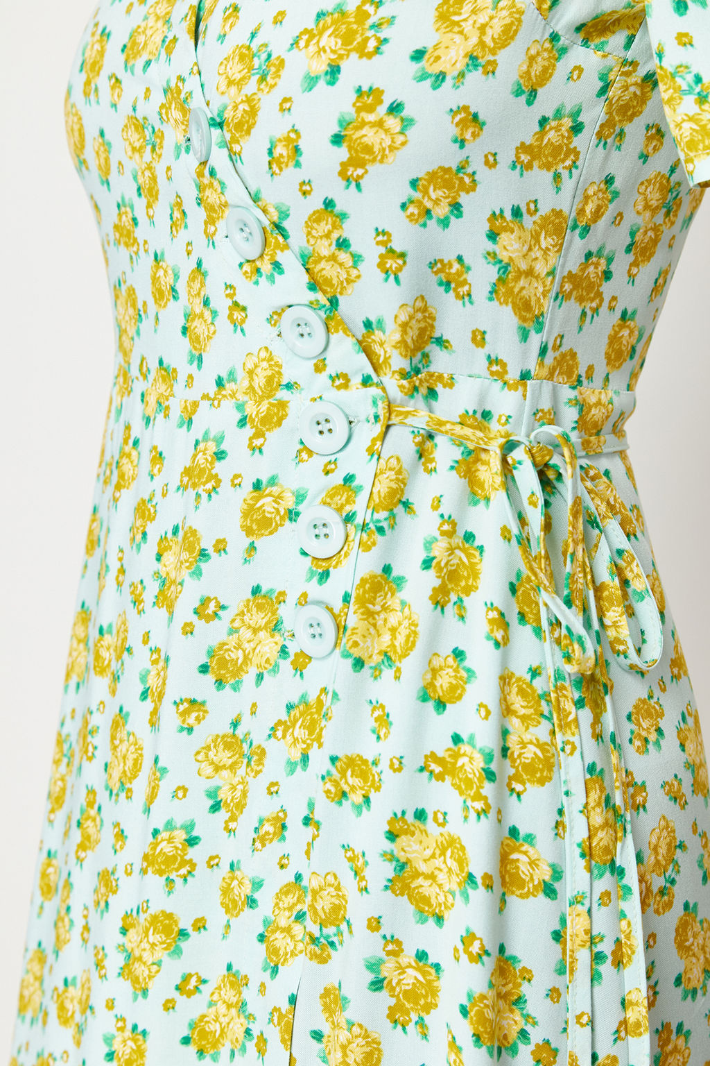 Cok Renkli Cicekli Kruvaze Midi Dokuma Elbise TWOSS24EL00492