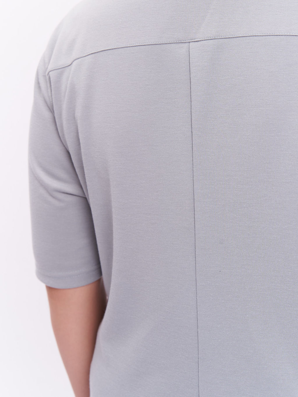 Футболка из плотного трикотажа ZFU21506GRY24