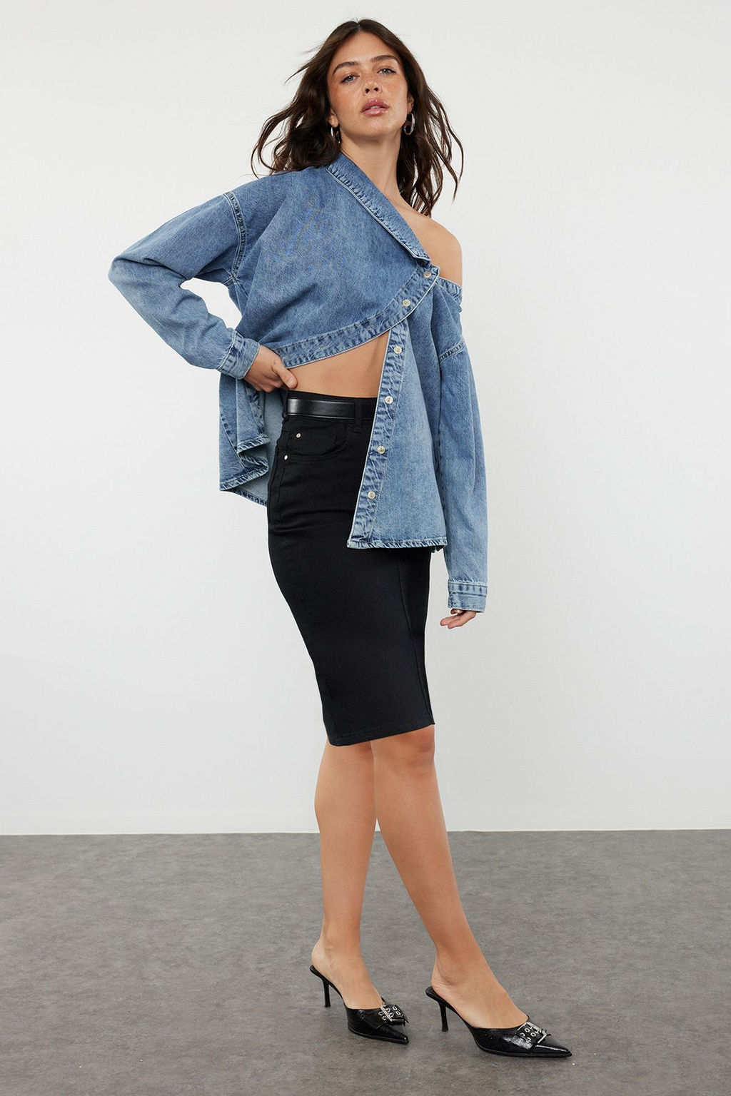 Siyah Gabardin Dokuma Mini Boy Etek TWOSS24ET00243