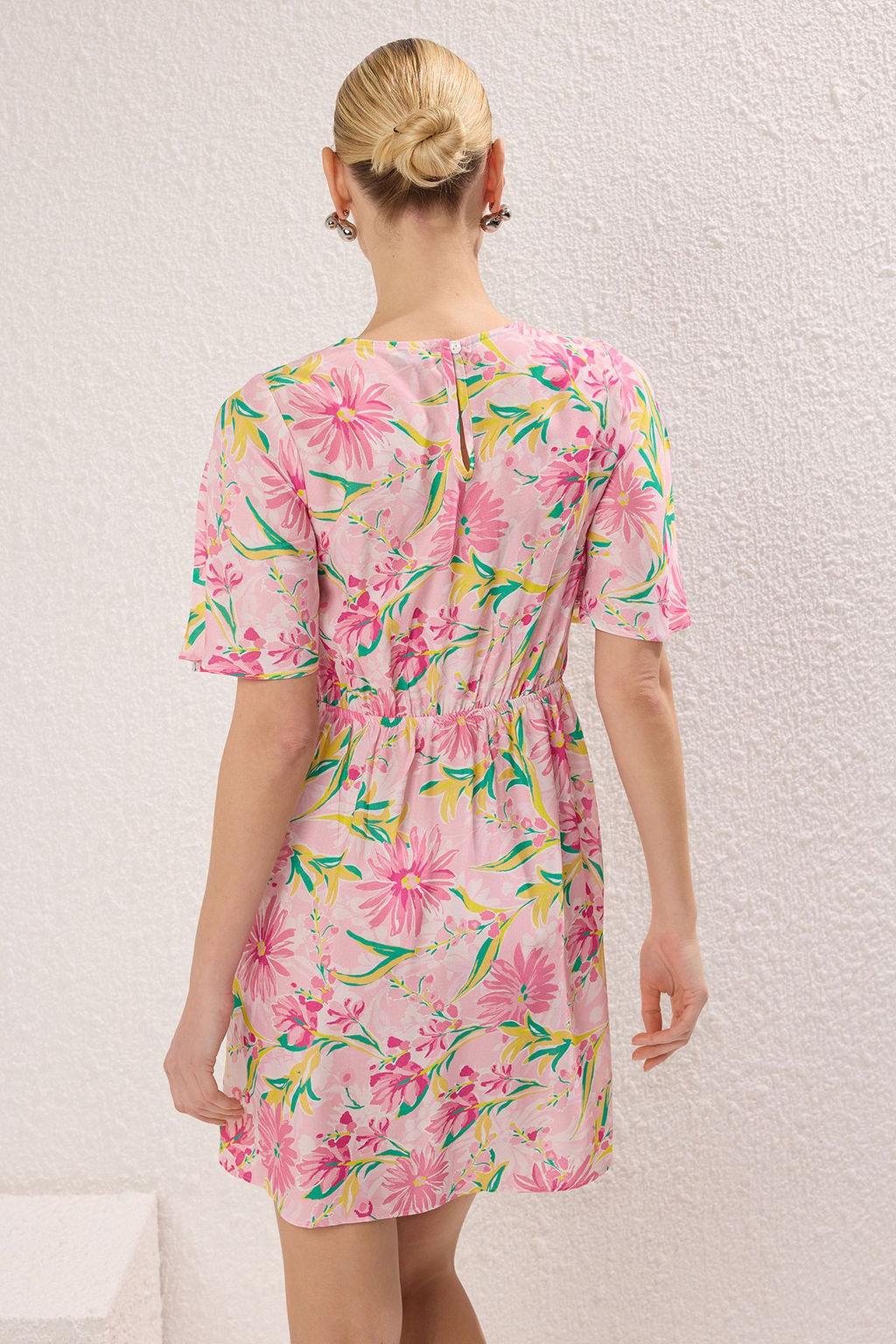 Pembe Cicekli A Kesim Viskon Mini Dokuma Elbise TWOSS24EL00632