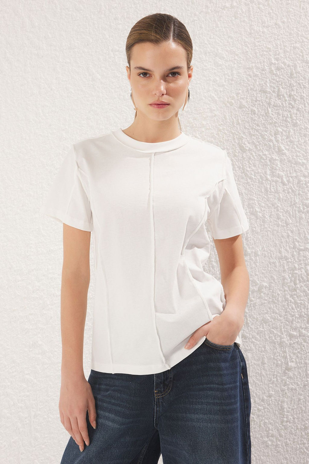 TRENDYOLMILLA Haki %100 Pamuk Dikis Detayl? Regular/Normal Kal?p Orme T-Shirt TWOSS25TS00135  фото 6