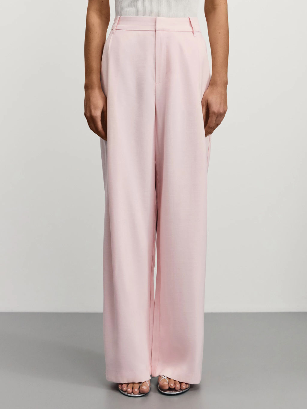 Широкие брюки с защипами из вискозы / Zarina  фото 2