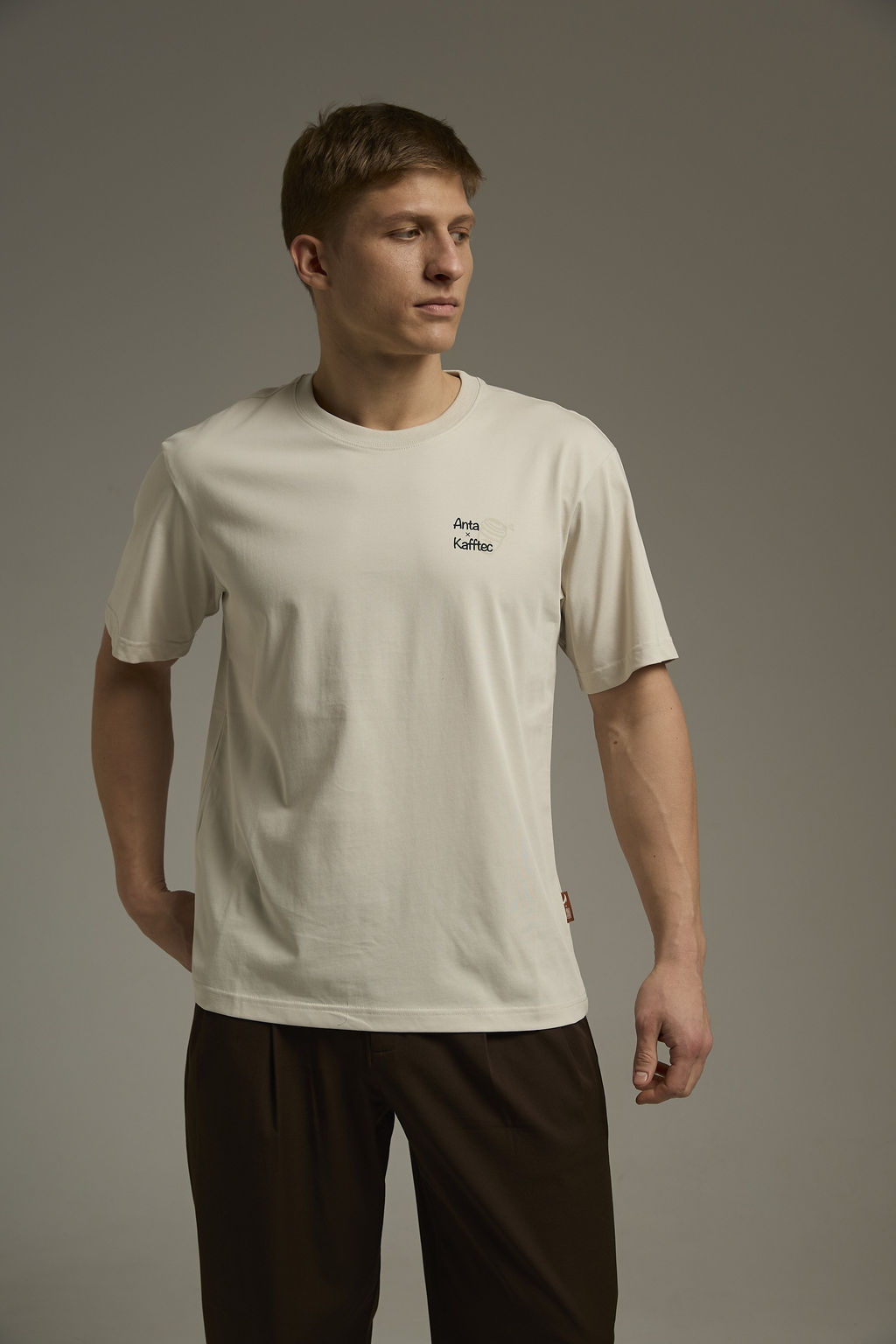 Футболка Бежевый COMMUTE SS Tee - Anta фото 2