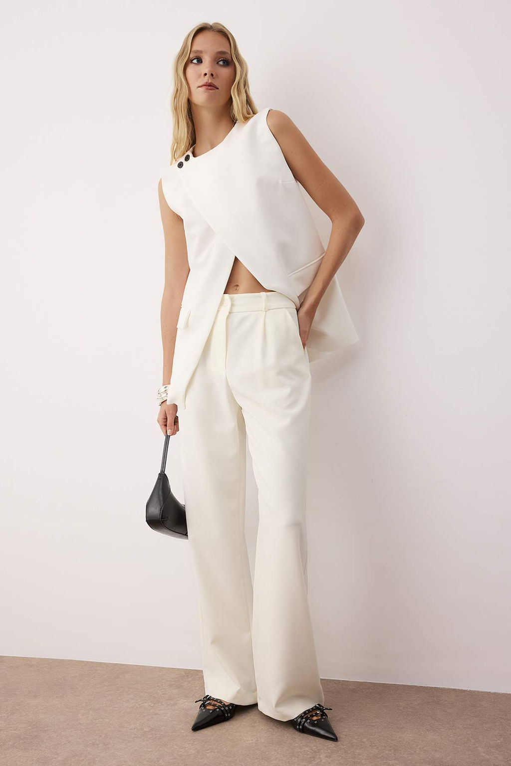 Ekru Yuksek Bel Wide Leg/Genis Paca Pilili Dokuma Kumas Pantolon TWOAW21PL0076