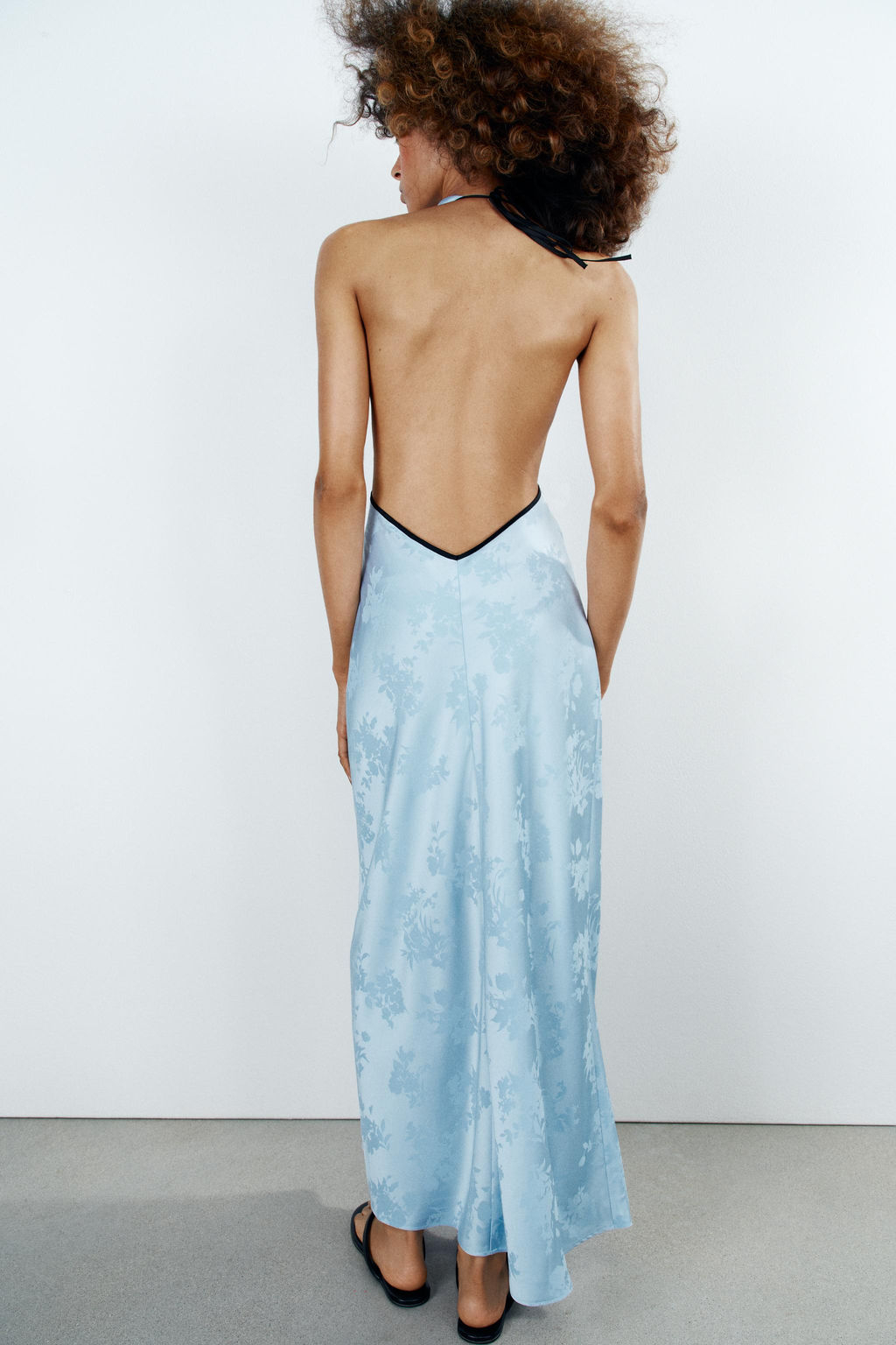 VESTIDO MIDI JACQUARD FLORAL / Celeste - Zara фото 3
