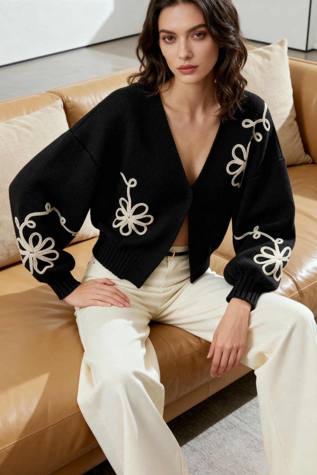 Siyah Nak?s Detayl? V Yaka Triko H?rka TWOAW25HI00291