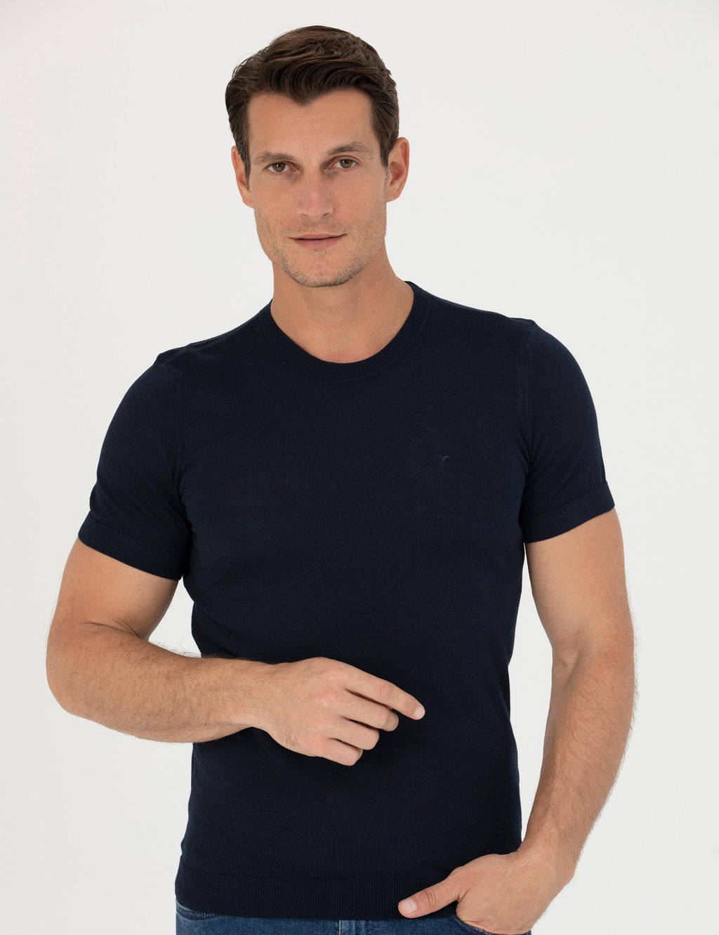 Темно-синяя приталенная трикотажная футболка с круглым вырезом - Cacharel фото 3
