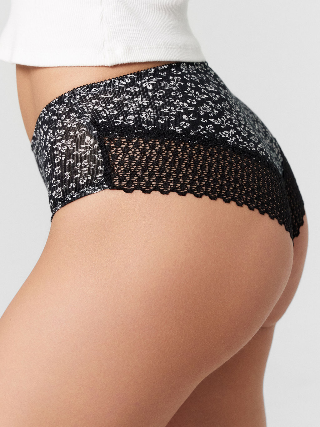 Цена за 2 штуки! Трусы женские шорты черные с листиками листики на черном 412539 - Mark formelle фото 6