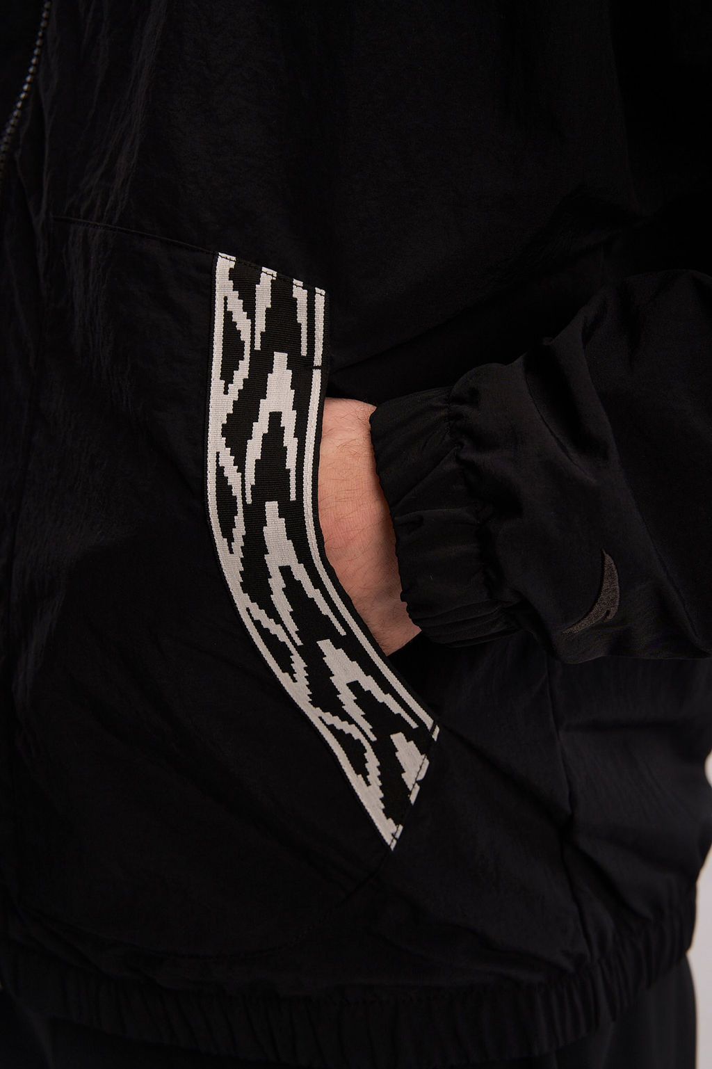 Куртка Черный KAI Mercerized Velvet Jacket - Anta фото 19