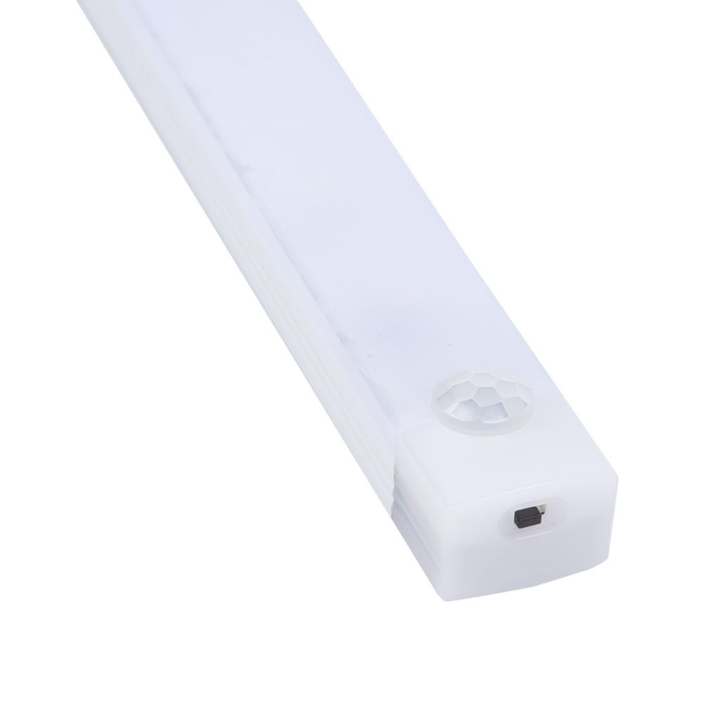 ULM-F60-1W/4000K/RECH SENSOR IP20 WHITE Светильник светодиодный для мебели с сенсором движения и освещенности. Аккумуляторный (в/к). 200мм, 80лм. ТМ Uniel