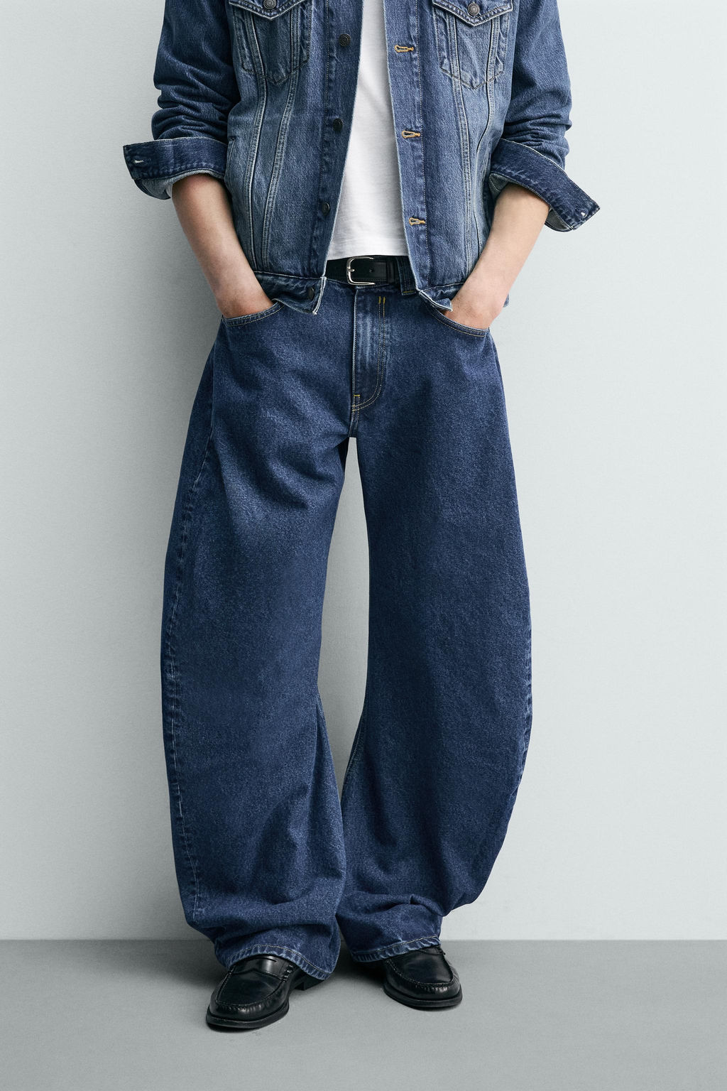 JEANS BARREL FIT COSTURA GIRADA / Azul - Zara фото 2