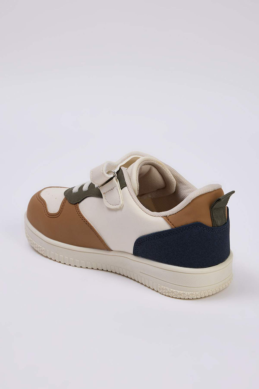 Renk Bloklu C?rt Bantl? ve Bagc?kl? Buyuk/Kucuk Erkek Cocuk Kids Spor Ayakkab?
TAKAW26SN00005 - Trendyolmilla фото 4