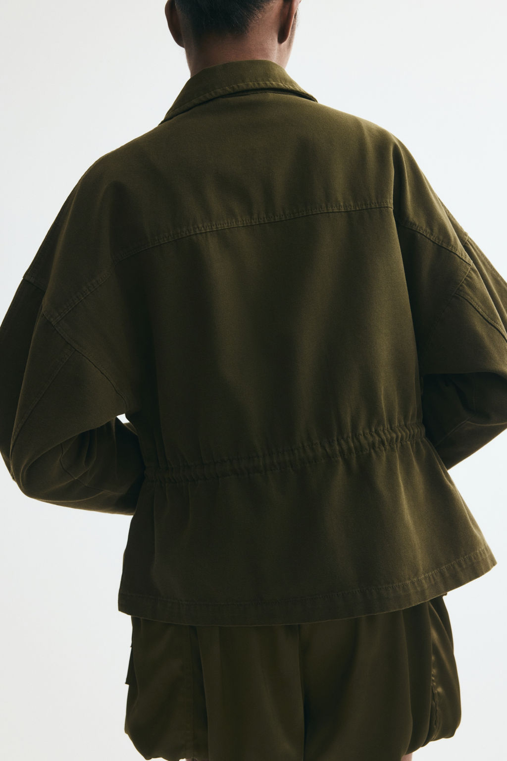 Chaqueta cargo con cord?n de ajuste - H&m фото 5