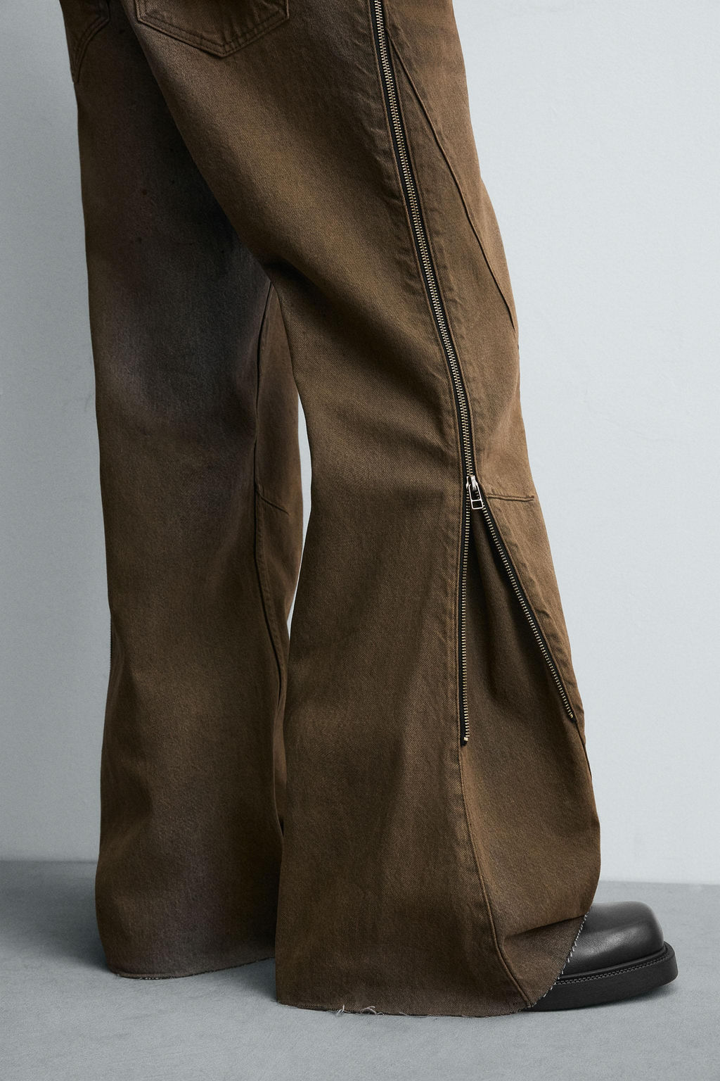 FLARE FIT JEANS WITH ZIPS - Zara фото 7