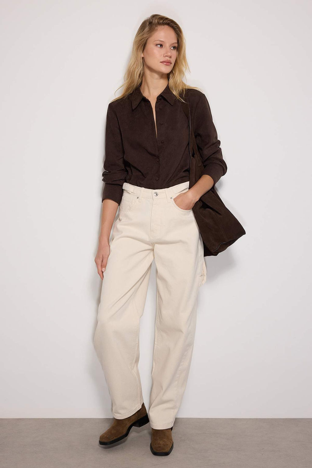 TRENDYOLMILLA Koyu Mavi More Sustainable Y?kama Efektli Bol Kesim Yuksek Bel Carpenter Skater Jeans TWOAW24JE00308 фото 15