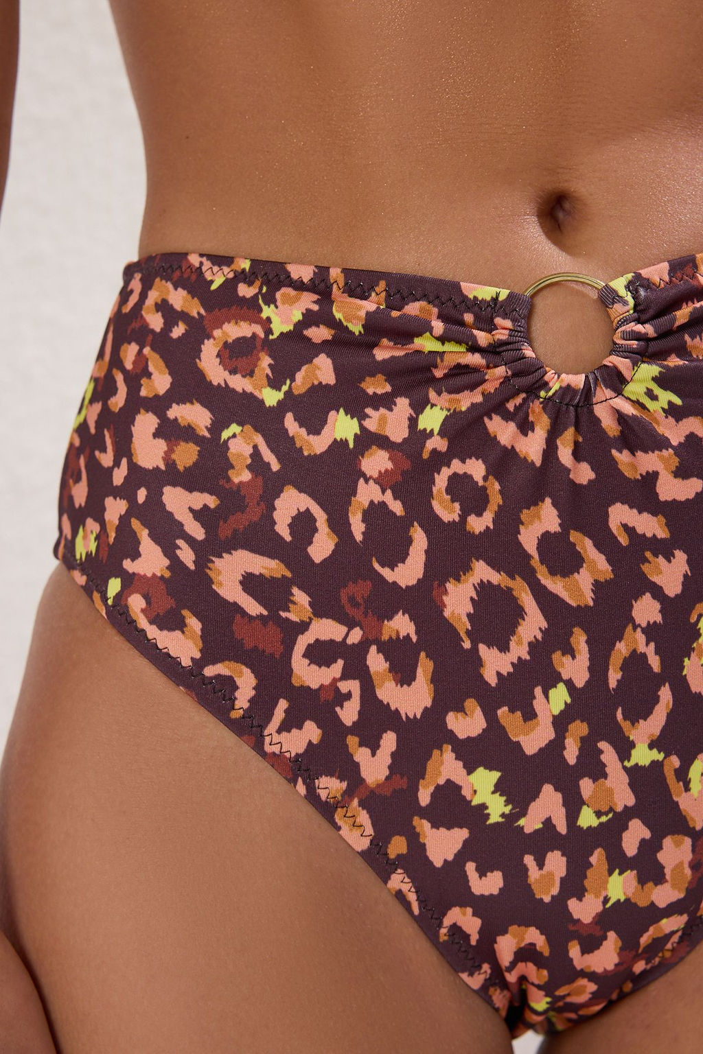 Leopar Desenli Aksesuarl? Yuksek Bel High Leg Slip Bikini Alt? TBESS25BA00033 - Trendyolmilla фото 7