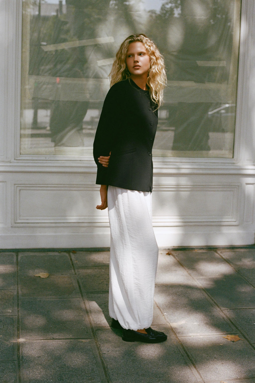 FITTED BLAZER WITH SHOULDER PADS - Zara фото 3