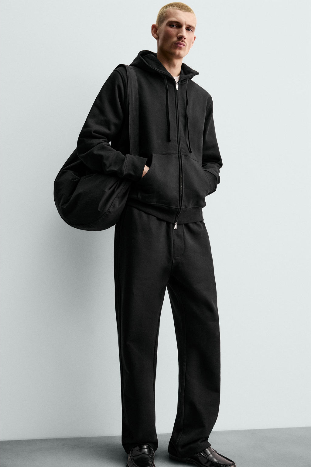 PANTAL?N JOGGER HEAVYWEIGHT REGULAR FIT ORIGINS / Negro - Zara фото 5