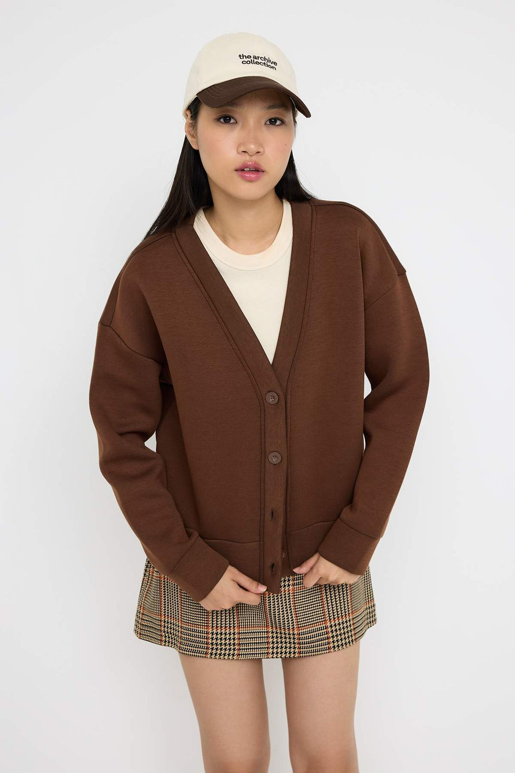 Teen Kahverengi Oversize/Genis Kal?p V yaka Full Dugme Kapama Esnek Orme Sweatshirt TWOAW26SW00013