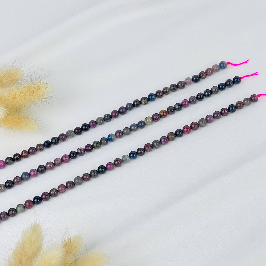 Бусины для украшений из Корунда микс (64 бусины) 39 см