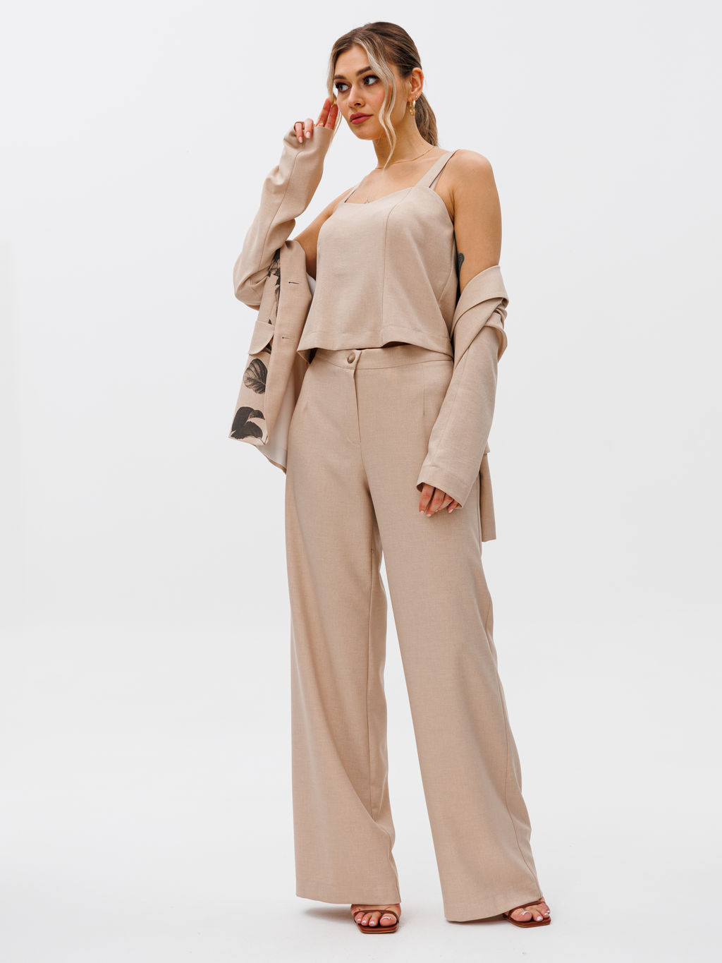 Костюм из жакета, топа и брюк. - Gizart фото 27