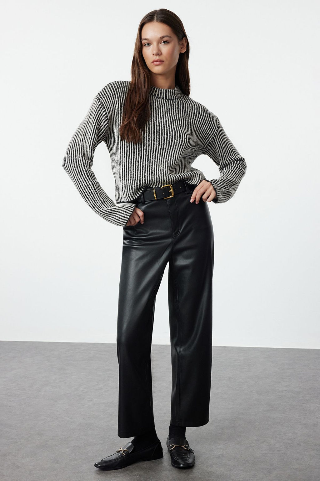 Ekru Crop Yumusak Dokulu Bisiklet Yaka Triko Kazak TWOAW25KZ00000 - Trendyolmilla фото 2