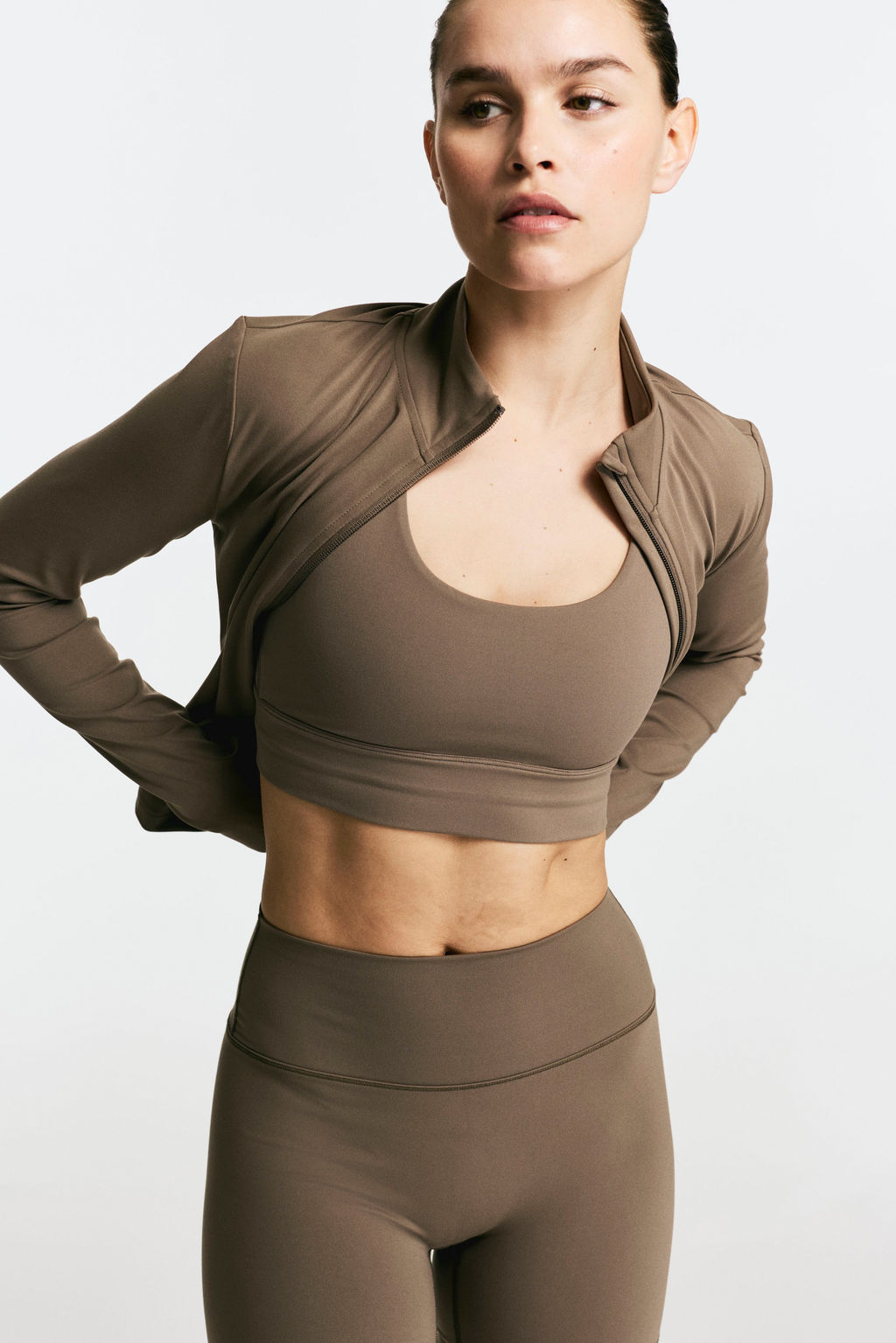 Chaqueta de deporte SoftMove con cremallera - H&m фото 25
