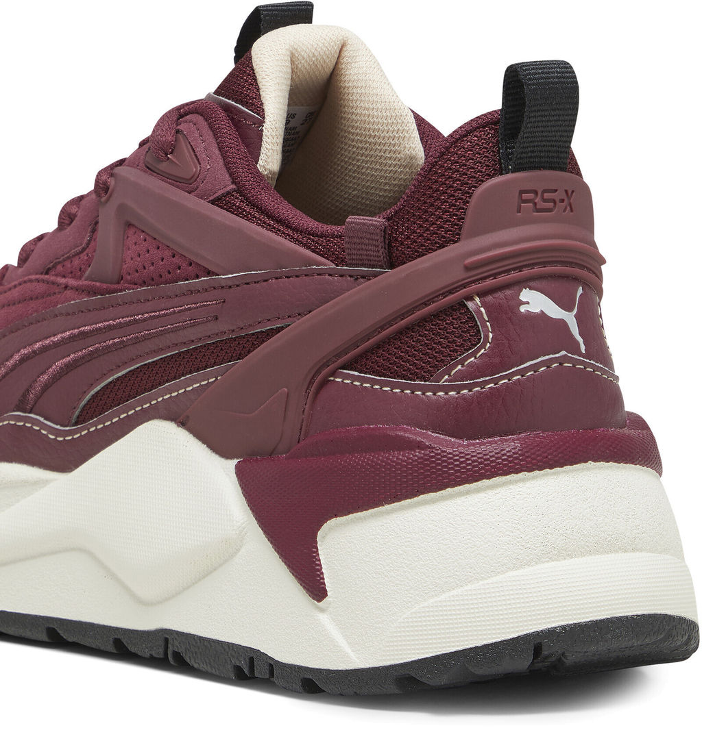 Кроссовки взрослые