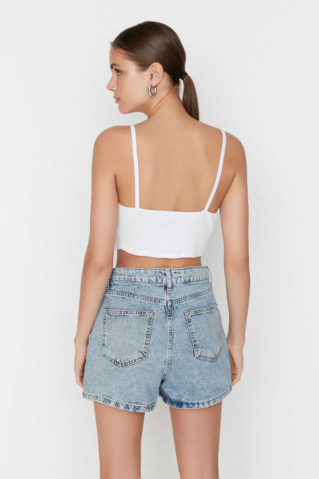 Mavi Onden Dugmeli Yuksek Bel Mini Denim Sort TWOSS22SR00112