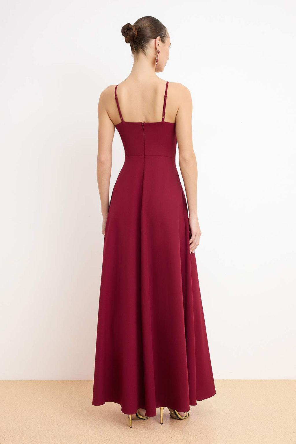 Bordo Y?rtmac Detayl? Dokuma Uzun S?k Abiye Elbise TPRSS24AE00121