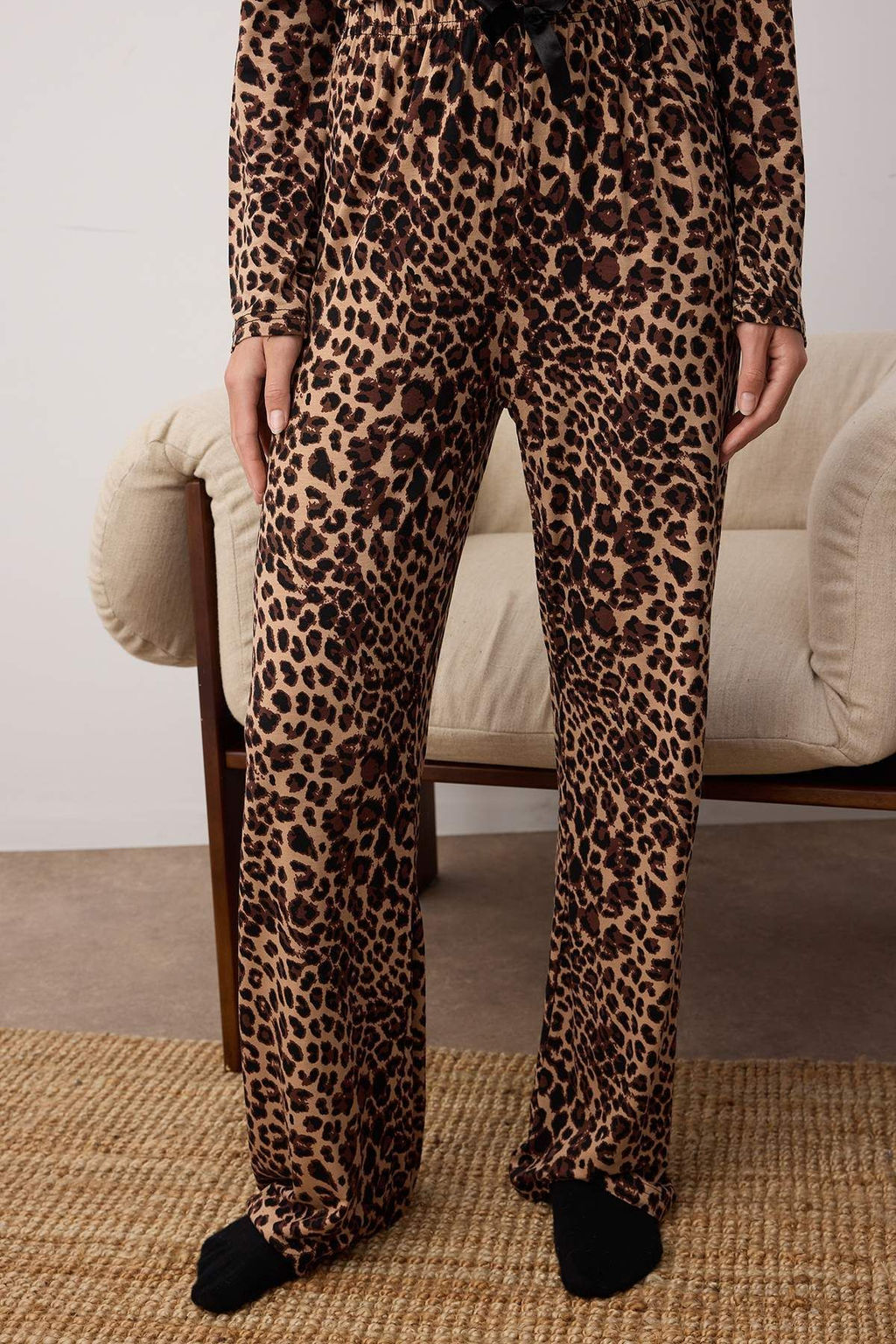 Kahverengi Leopar Desenli Kurdele/Fiyonklu Biyeli Orme Pijama Tak?m? THMAW25PT00107 - Trendyolmilla фото 3