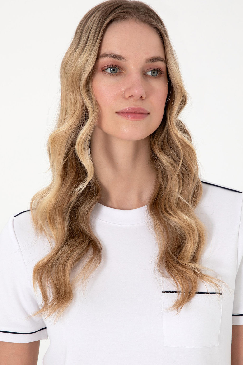 Kad_n Beyaz Ti__rt Sepette S_rpriz _ndirim - U.s. polo assn фото 2