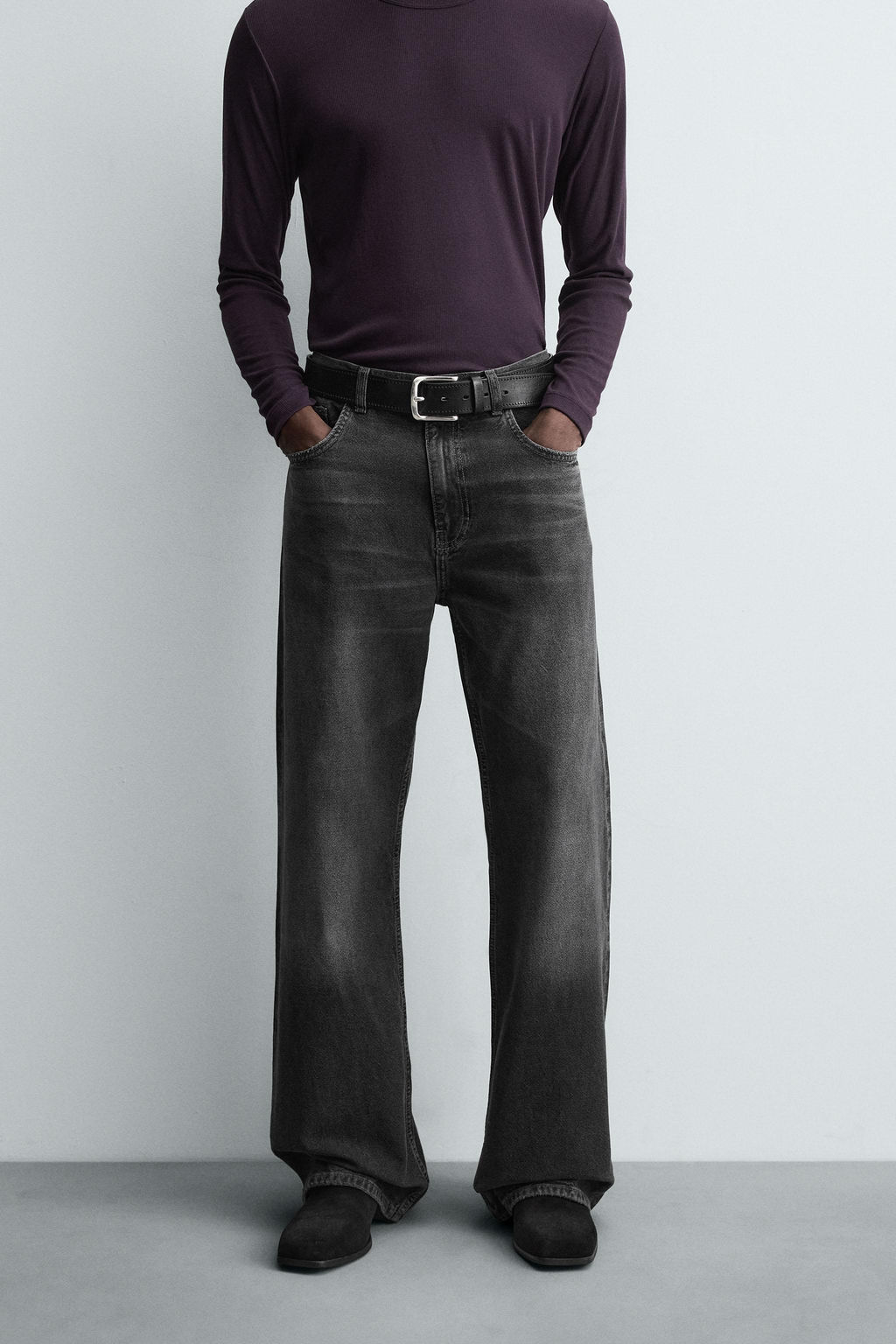 FLARE FIT JEANS