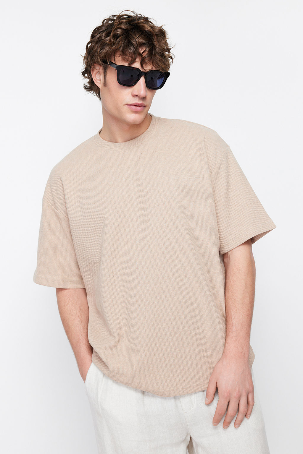 TRENDYOL MAN Basic Bordo Oversize/Genis Kesim Dokulu Waffle K?sa Kol T-Shirt TMNSS22TS00049 - Trendyolmilla фото 14