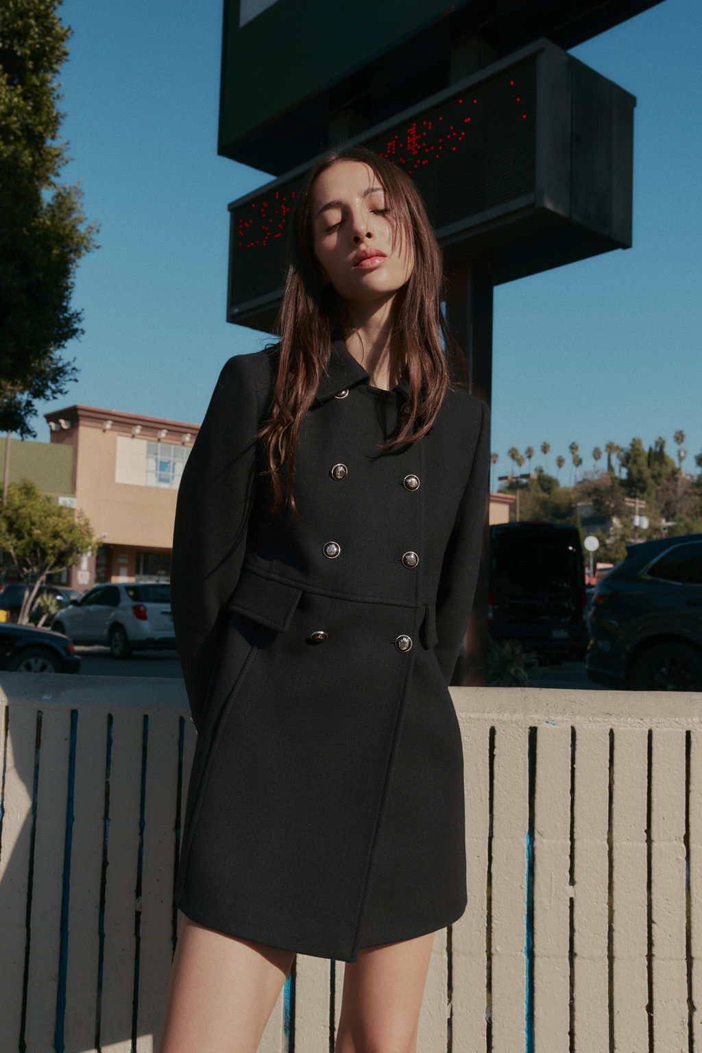 SHORT DOUBLE-BREASTED WOOL COAT