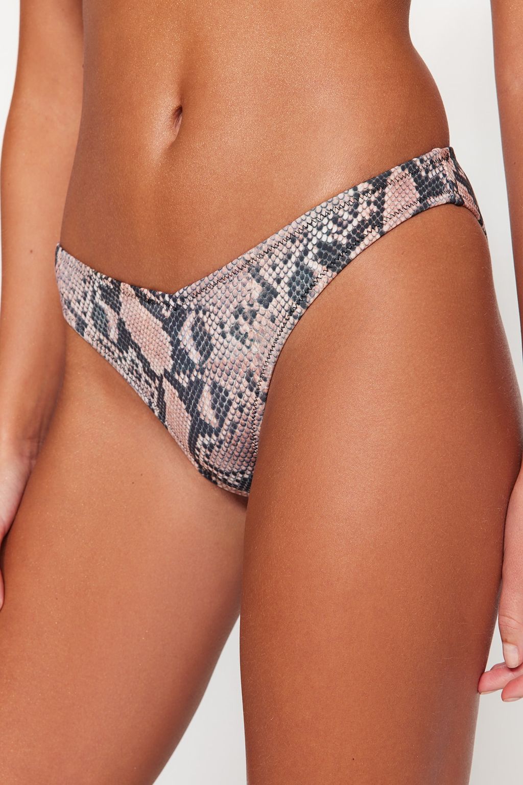 Kahverengi Y?lan Desenli Bikini Alt? TBESS21BA0032