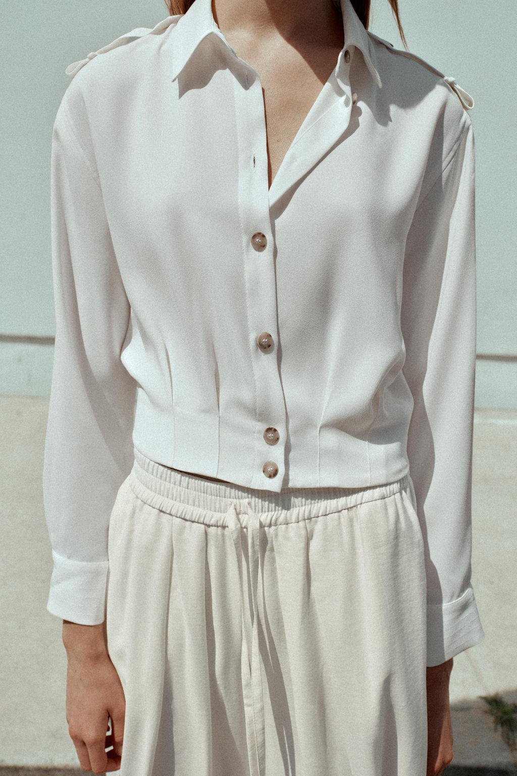 SHORT SHIRT WITH SHOULDER TABS - Zara фото 20