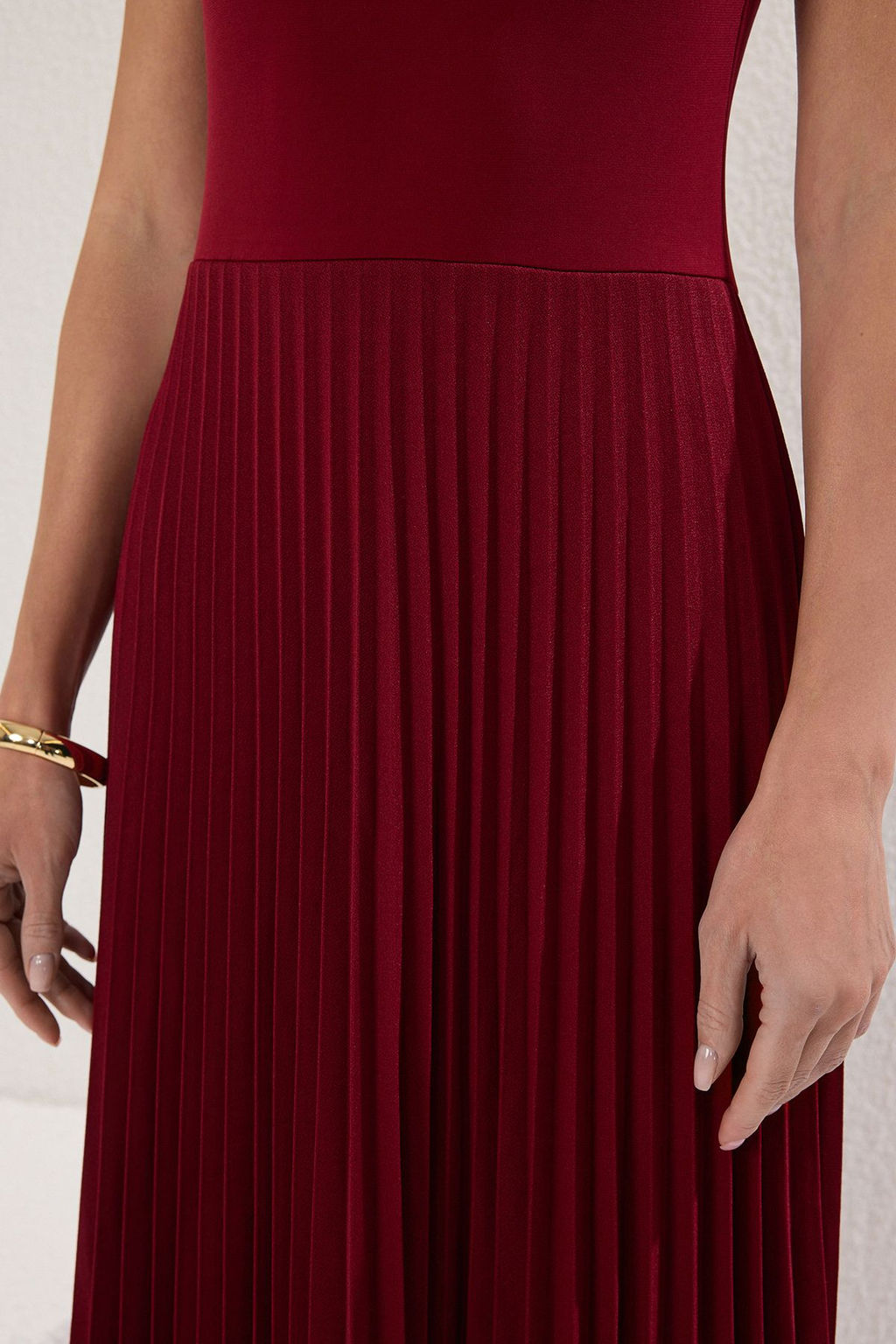 Bordo Piliseli Astarl? Kolsuz Esnek Orme Midi Elbise TWOSS24EL00785