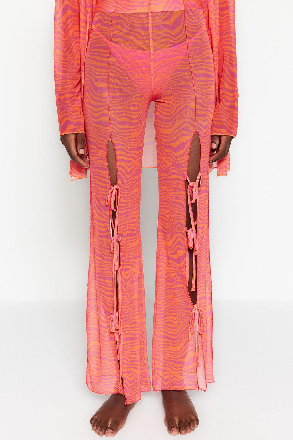 TRENDYOLMILLA Tiger Desenli Dokuma Y?rtmacl? Plaj Pantolon TBESS23PL00003 фото 5