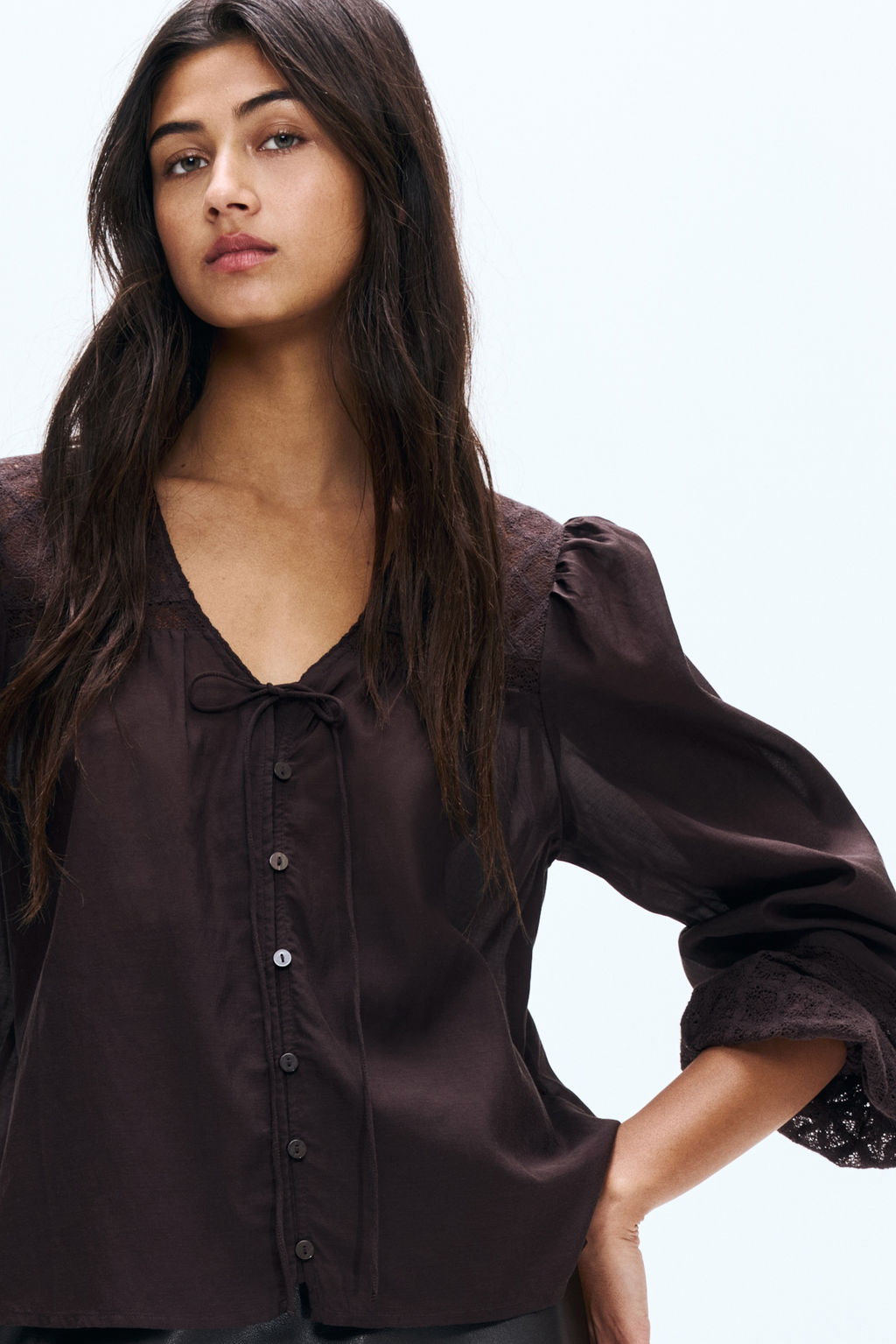 Blusa con detalles de encaje - H&m фото 5