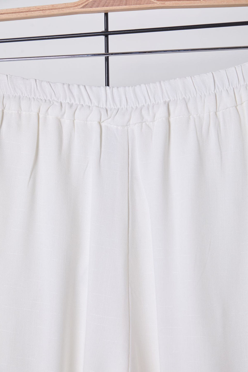 TRENDYOLMILLA Beyaz Keten Gorunumlu Wide Leg/Genis Paca Dokuma Pantolon TWOSS25PL00020  фото 9