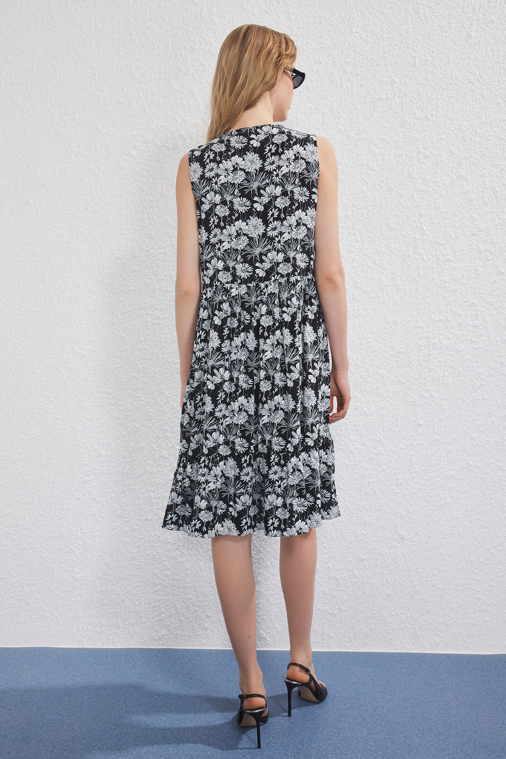 Siyah Cicekli Midi Dokuma Elbise TWOSS25EL00767 - Trendyolmilla фото 5