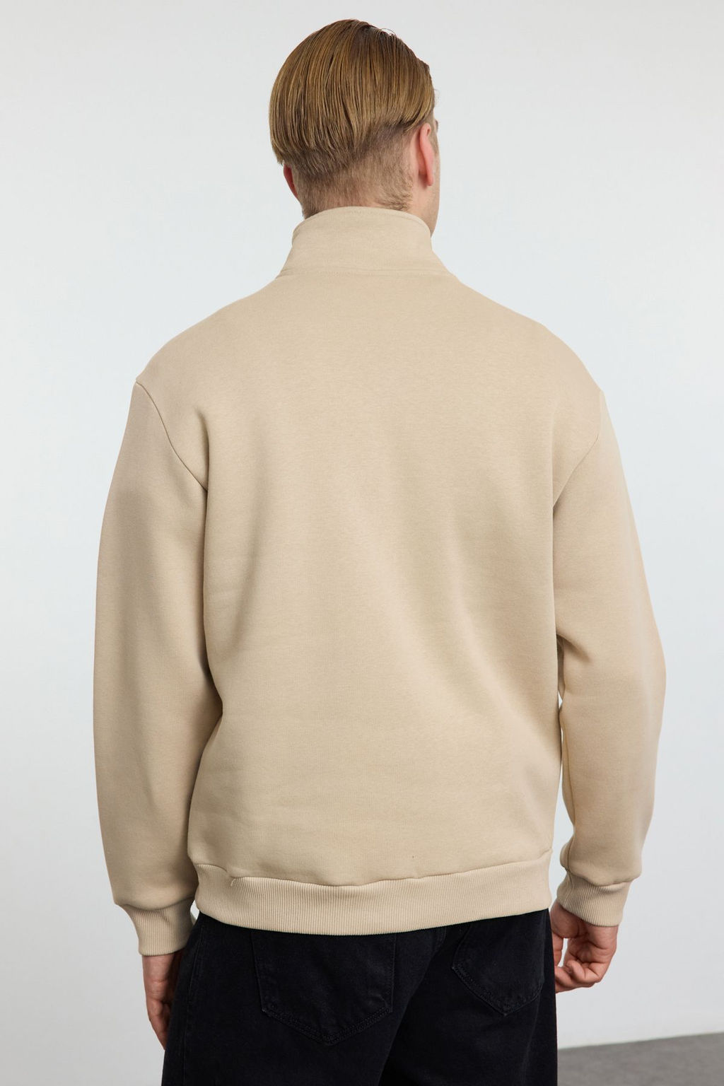 Bej Oversize/Genis Kesim Yaz? Nak?sl? Ici Polarl? Dik Yaka Fermuarl? Sweatshirt TMNAW25SW00073 - Trendyolmilla фото 5