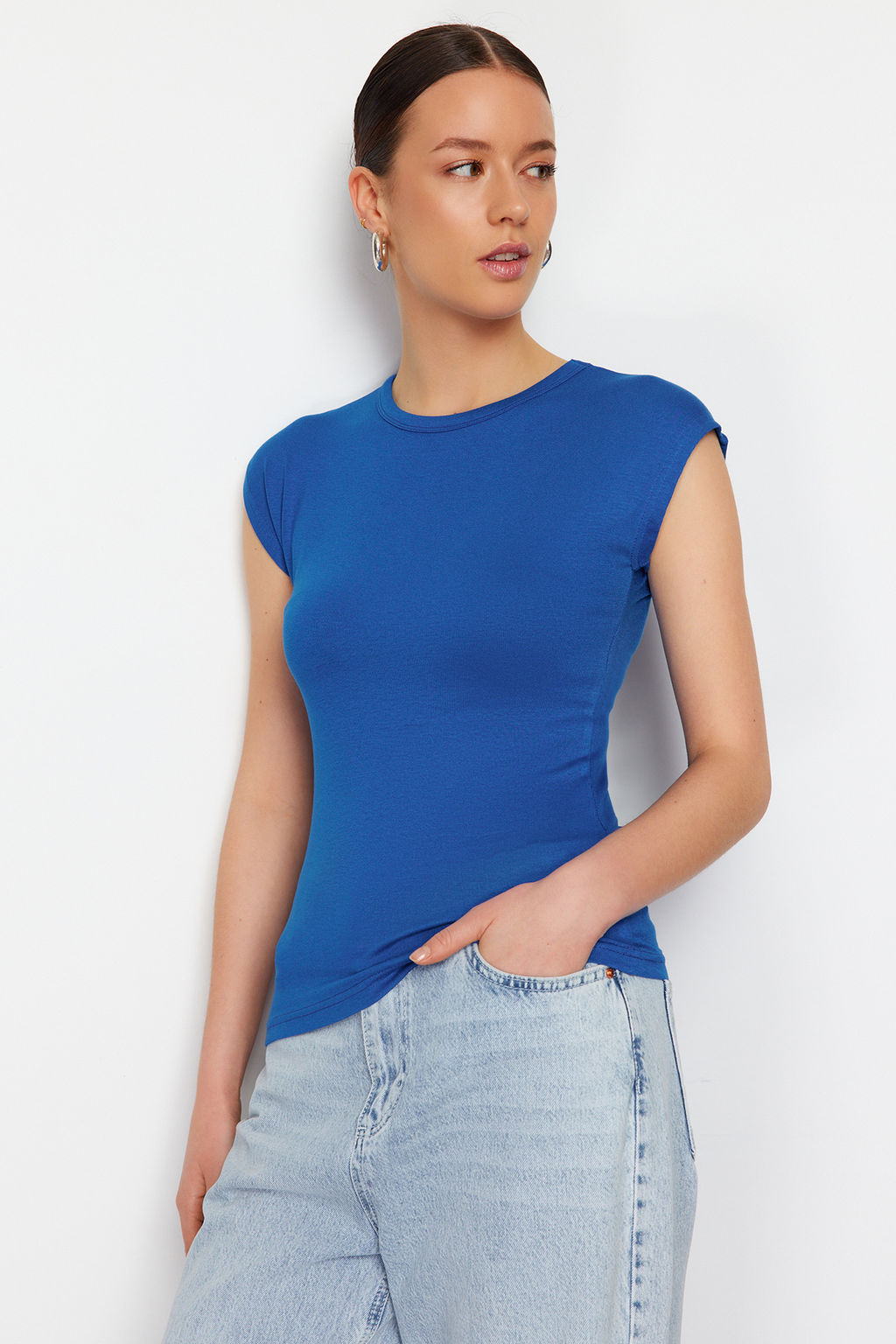 Saks Premium Viskoz/Yumusak Kumas Vucuda Oturan Ay Kol Esnek Orme Bluz TWOSS23BZ00992